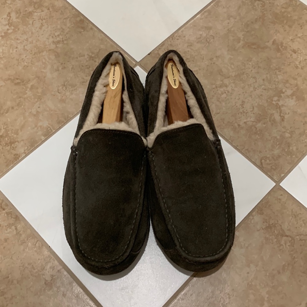 UGG suede sheepskin Ascot slippers 13 EUC - Picture 1 of 9
